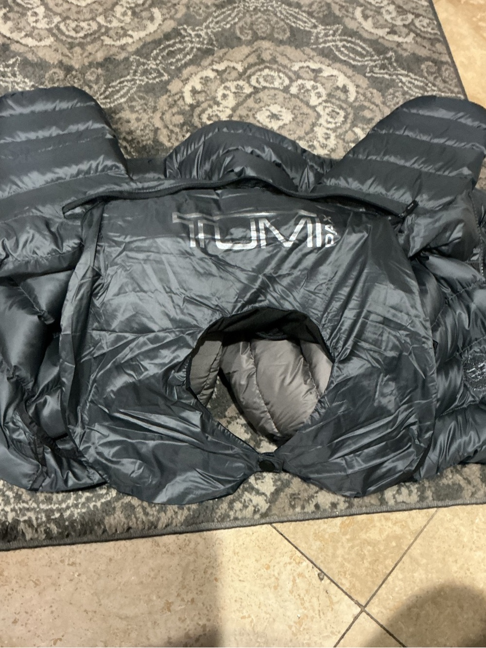 TUMI Tumipax Gray Packable Down Puffer Jacket - Picture 9 of 10